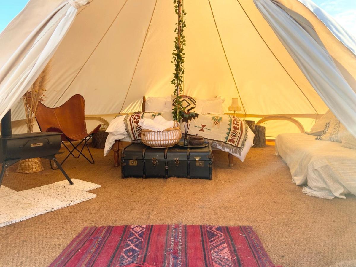 Fen Meadows Glamping - Luxury Cabins And Bell Tents Cambridge  Ngoại thất bức ảnh